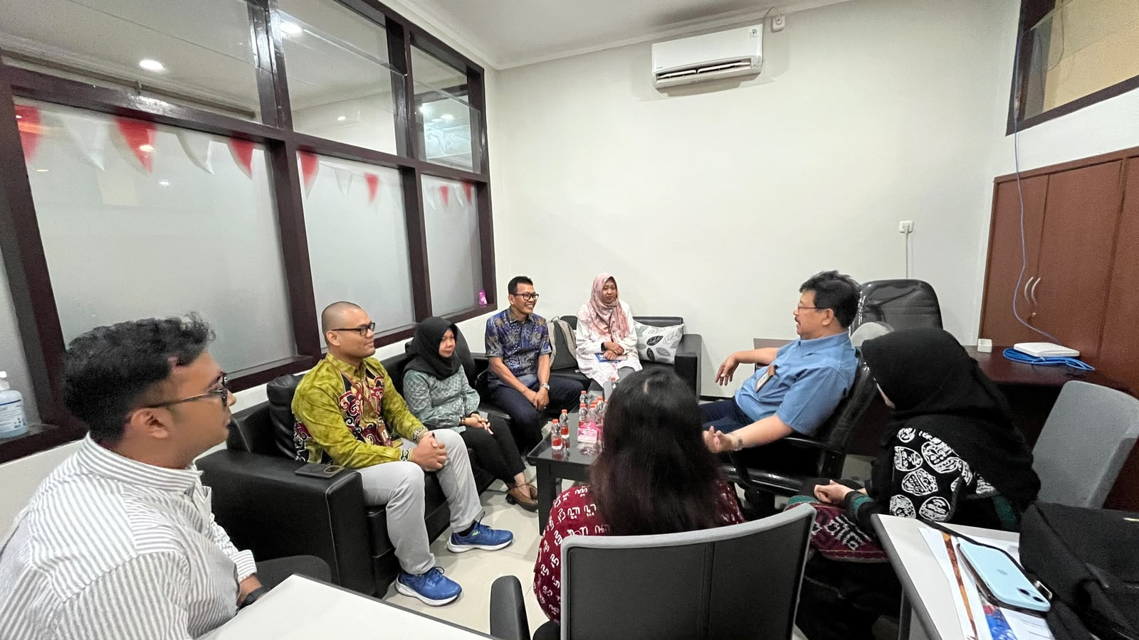 Rapat dan kolaborasi kemahasiswaan